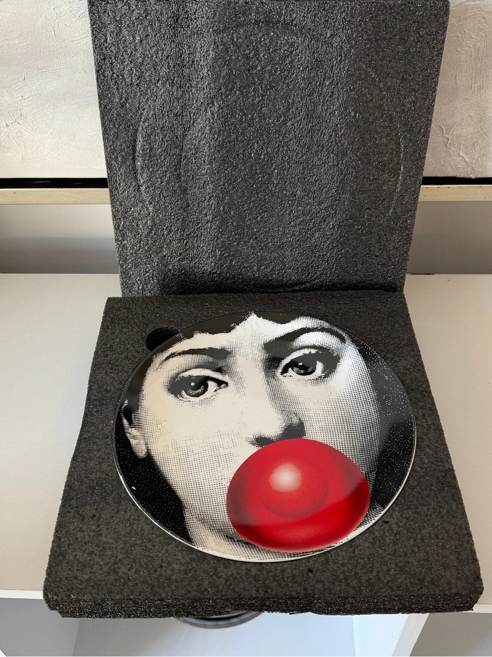 Decorative Art Plate Woman Face Red Bubble Pop Art Wall Decor 8”